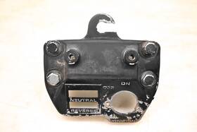 53131-vm6-680 Honda 86 Fourtrax 125 2x4 Dash Board Handlebar Cover Trx125