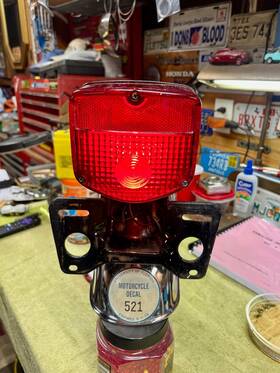 80100-107-782xw Honda 1975 Cb125s2 Rear Fender With Working Tail Light