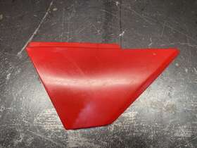 83500-hc4-671za Honda Fourtrax 300 Plastic Side Cover Passion Red