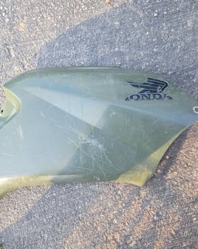 83500-hm8-b000 Honda 2011 Recon Trx250 Right Side Plastic
