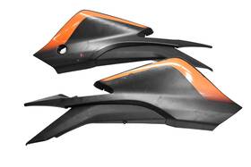 83600-k33-d00 Honda 16 Cbr300r Rear Tail Side Covers Panels Fenders Left And Right