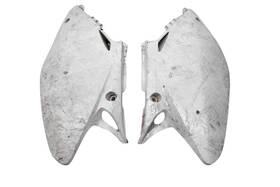83610-kz4-j40za Honda 02 Cr250a Rear Number Plate Covers Left And Right