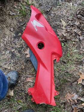 83650-hn2-b00zb Honda Used Red Left Fuel Gas Tank Cover 07-11 Rubicon 500 07-14 Trx500 Fpa#67l