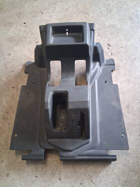 M178318 John Deere Gator Rsx 860 I Center Shift Console