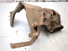 Uc21859 John Deere 20 Gator Xuv835 R Front Engine Mount Support Bracket