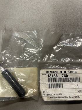 13168-7501 Kawasaki New 2001-2007 Genuine Mule 3000 3010 3020 Bed/carrier Lever