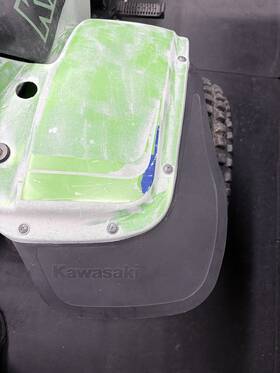 35019-4004-6d Kawasaki 1983 Klt 200 Rear Fender Flares