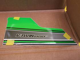 560752926 Kawasaki New Oem 18 Teryx 4 Le 800 Front Right Fender Side Guard Decal Sticker