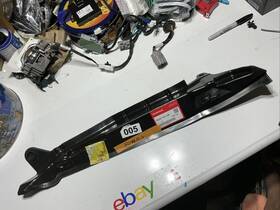 74105-tf0-j00 Oem 2009-2015 Honda Fit Front Right Fender Enclosure Seal Rh