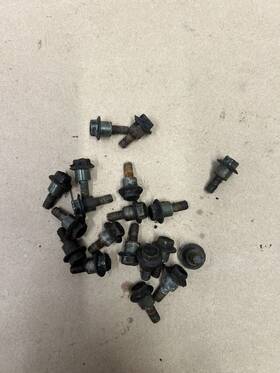 90109-063f5-00 Yamaha 2004 Rhino 660 4x4 Bed Mud Guard Bolts Misc B695