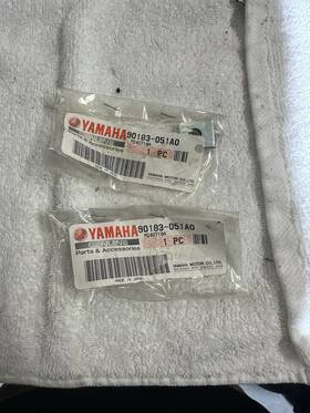 90183-051a0 Yamaha 2 Banshee Radiator Grill Cover Threaded Tabs
