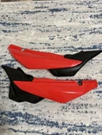 2023 2024 2025 Honda XR150L Red Black Plastic Side Covers Right & Left Panels. Fixed Price $45.00.