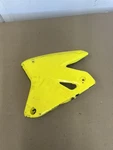 2004 Suzuki DRZ400 Left Gas Tank Side Cover Shroud B689. Fixed Price $26.99.
